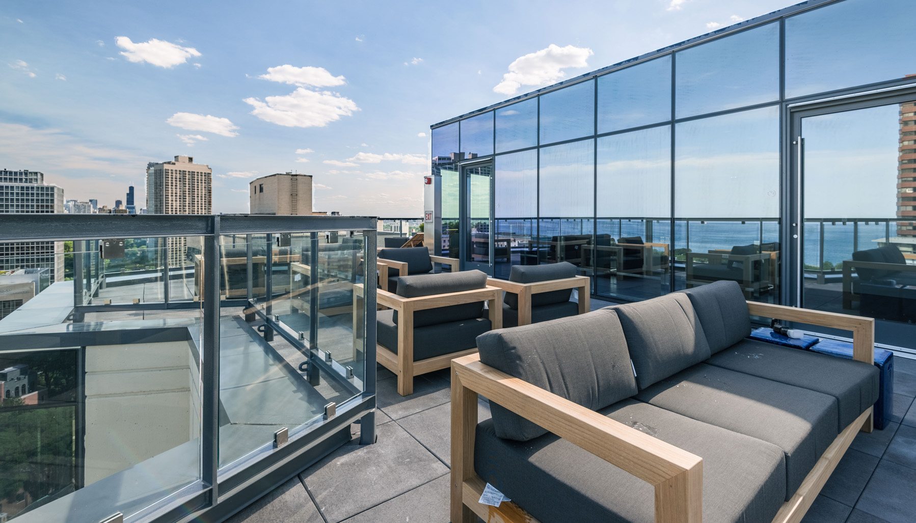 View of Lincoln Park Chicago Luxury Apartments - Luxury Apartments & Rentals in ...